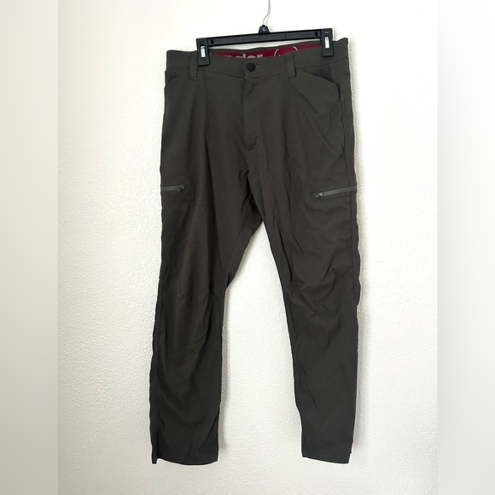 Wrangler Cargo Pants Men’s 34X30 Gray Outdoor Climbing Camping Pant
